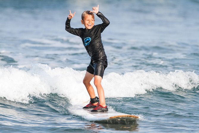 2 Hour Beginner Group Surf Lessons - Families, couples, and solo beginners