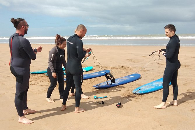 2h surfing in uncrowded spots - Snacks, drinks, and a relaxed break