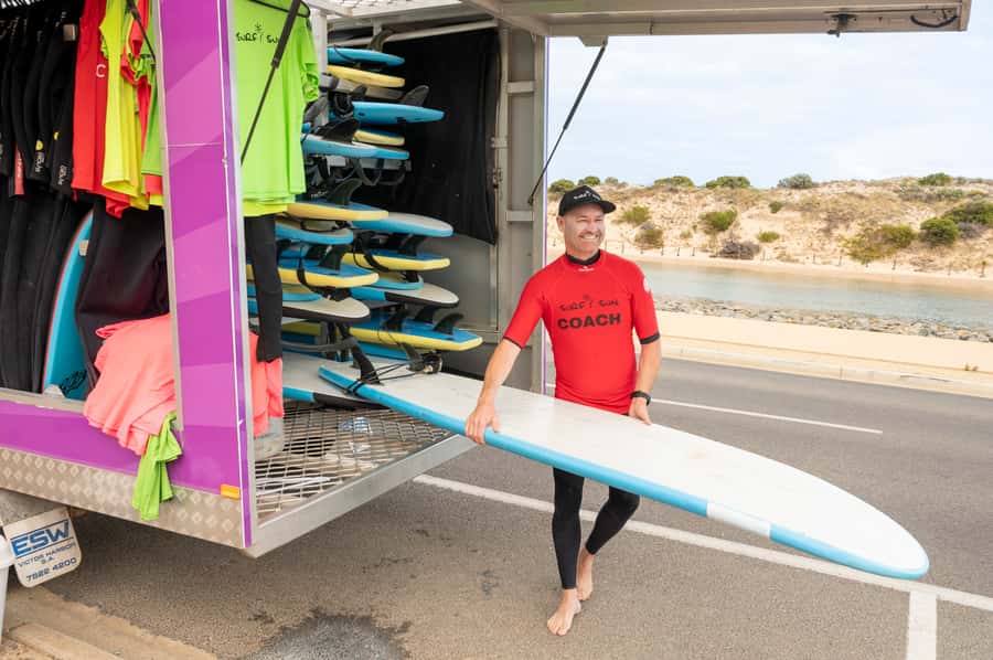 Adelaide: Surfing Lesson at Middleton Beach with Equipment - The beach briefing: learning before entering the water