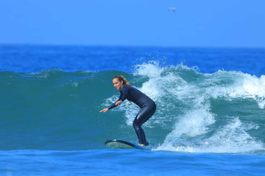 Agadir: Beginner Surf Lesson – Equipment Included - Learning the pop-up on dry sand