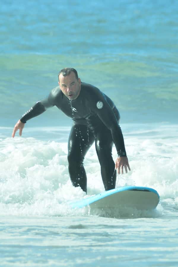 Agadir: Beginner Surf Lesson – Equipment Included - How much personal help you receive