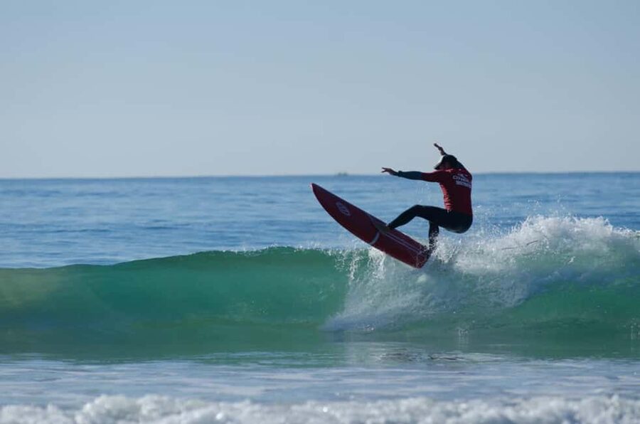 Albufeira: Small Group Surf Lesson with Private Instructor - Language, group size, and the feel of the coaching