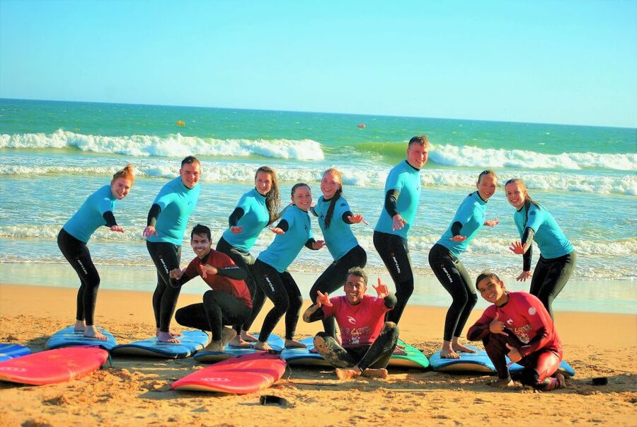 Albufeira: Surfing Lesson at Galé Beach - Why instructor attention matters
