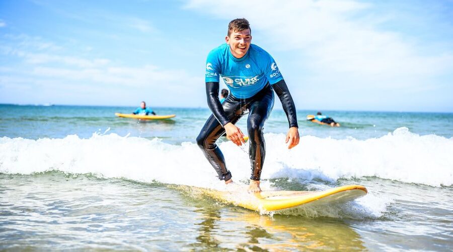 Algarve: Amazing Private Surf Lesson 2 hours - Getting equipped with board and wetsuit