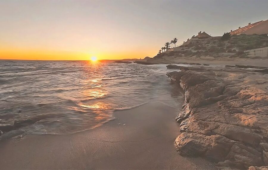 Alicante: E-Bike, Snorkeling and Paddle Surf Tour - La Albufereta and the Roman fish-farm ruins