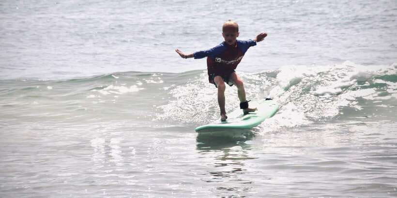 Arugam Bay Surf Lessons : Beginner Surf Experience - The tuk-tuk pickup and first few minutes