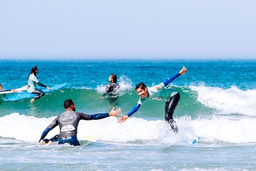 Aulas de Surf/Surf Lesson - Lisboa - Why a Lisbon surf lesson is worth your time