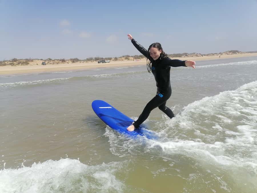 Beginners friendly surf in nice spots - A break with drinks and a little breathing room