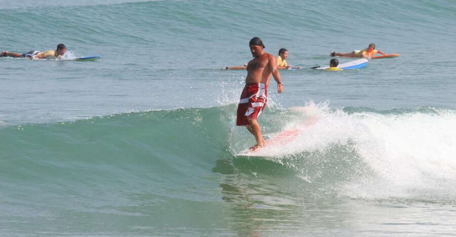 Biarritz : Cours de surf sur la côte Basque. - Why Marbella Beach is a smart place to learn
