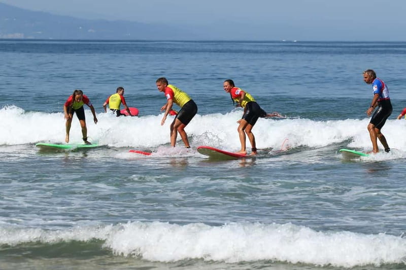 Biarritz: Surf lessons on the Côte des Basques beach - The three-lesson mini course builds useful habits