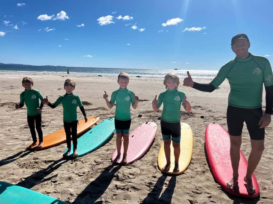 Byron Bay: Group Surf Lesson with Instructor - What happens during the 150-minute lesson
