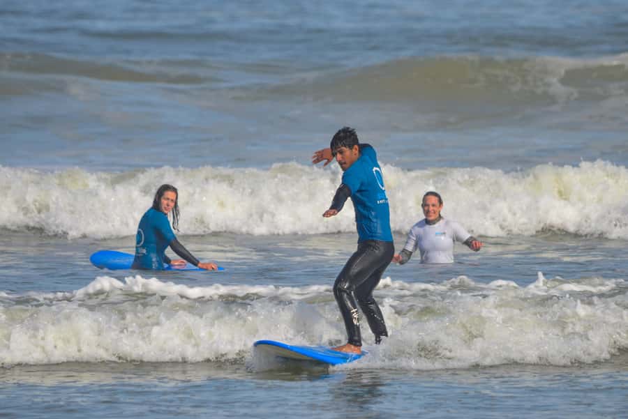 Cape Town:Learn to surf with the best view of Table Mountain - The first minutes are about board control