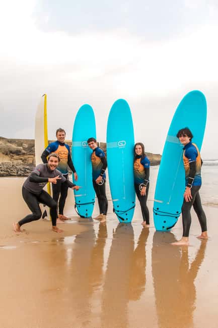 Cascais: Local Surf Experience - The first 20 minutes: warm-up and basic theory