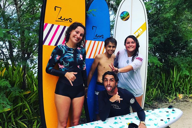 Come and learn to surf at the best surf spots in Guadeloupe. - Key points before you book