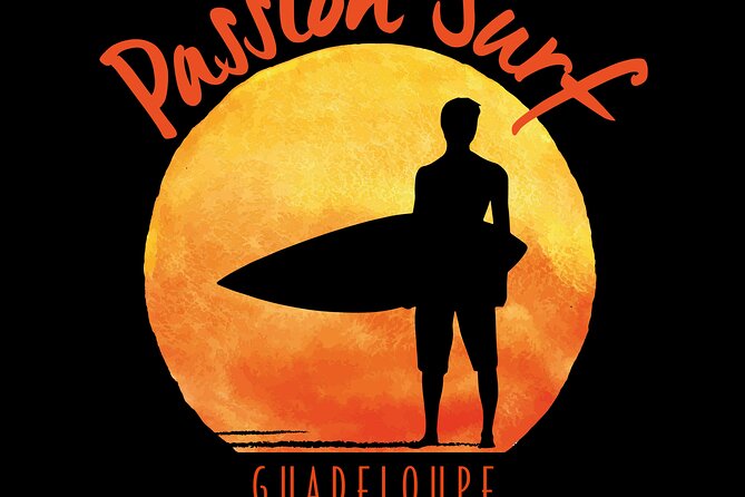 Come and learn to surf at the best surf spots in Guadeloupe. - Moving into the water with a lifeguard instructor