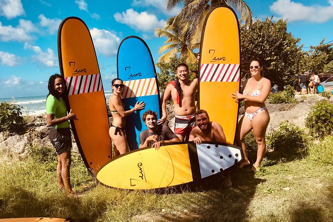 Come and learn to surf at the best surf spots in Guadeloupe. - The shore briefing: where your first progress begins