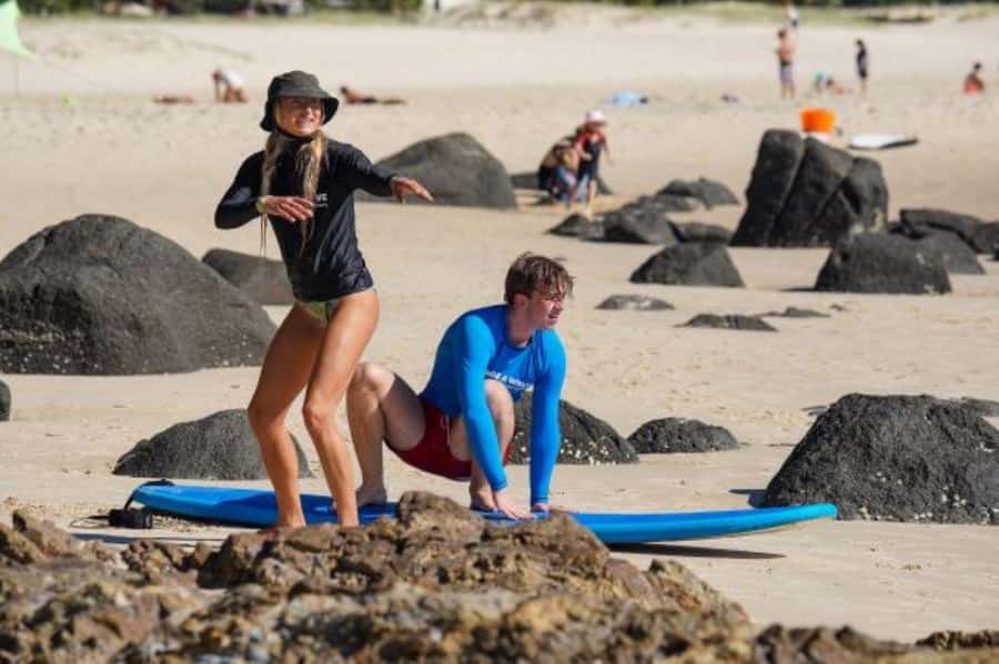 Coolangatta: 2 Hour Surf Experience on the Gold Coast - The beach regroup and the pop-up lesson