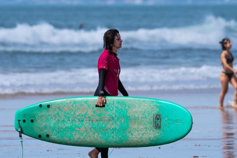 Duckdive - Surf Class in Caparica - The first lesson: safety before surfing