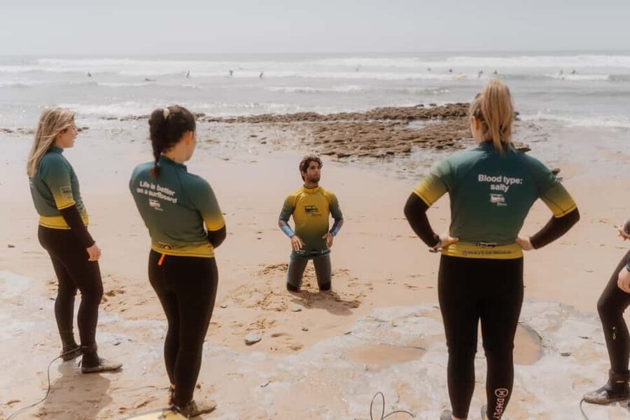 Ericeira: 2h Surfing Lesson - Juice, cookies, and a small reward afterward