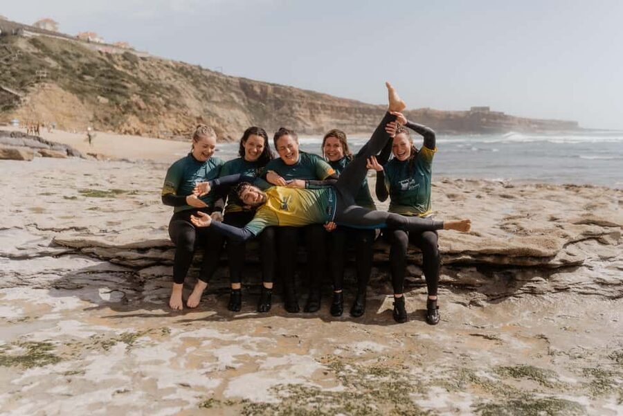 Ericeira: 2h Surfing Lesson - Pickup in the Waves Finder van