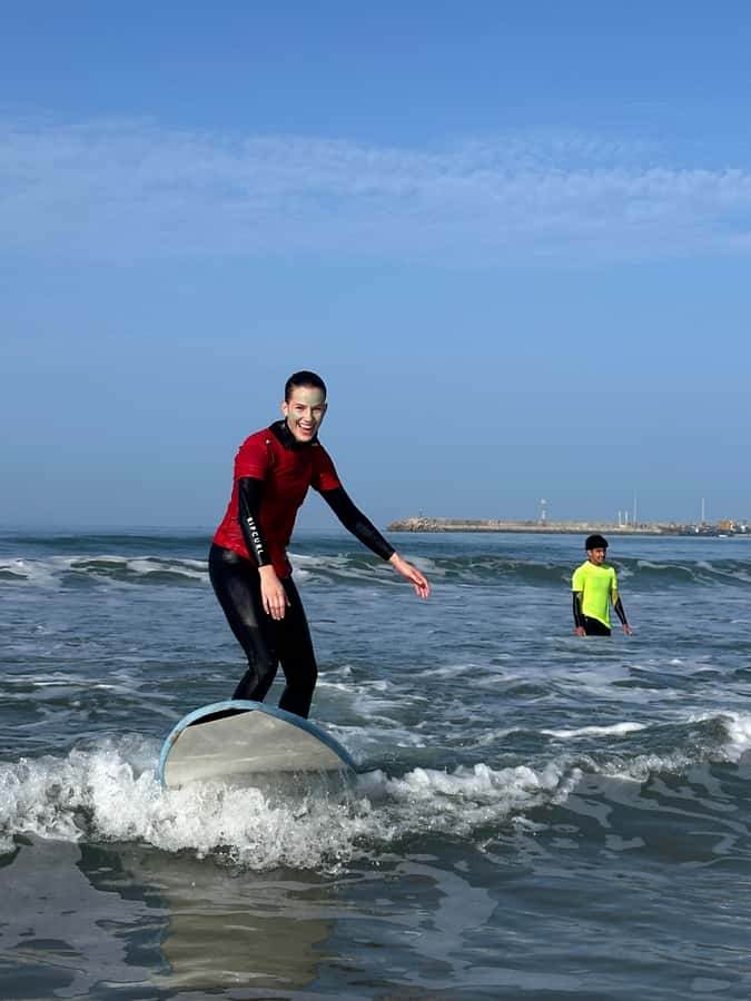 Essaouira: Surf Lessons - Equipment, showers, lockers, and the small extras