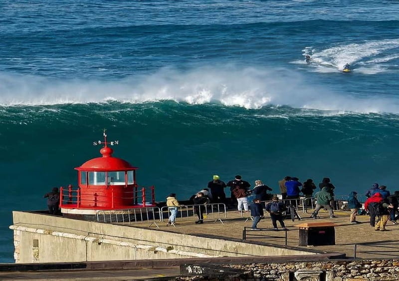 From Lisbon: Nazaré – Portugal’s Giant Waves Surf Tour - Miradouro do Suberco starts with the big picture
