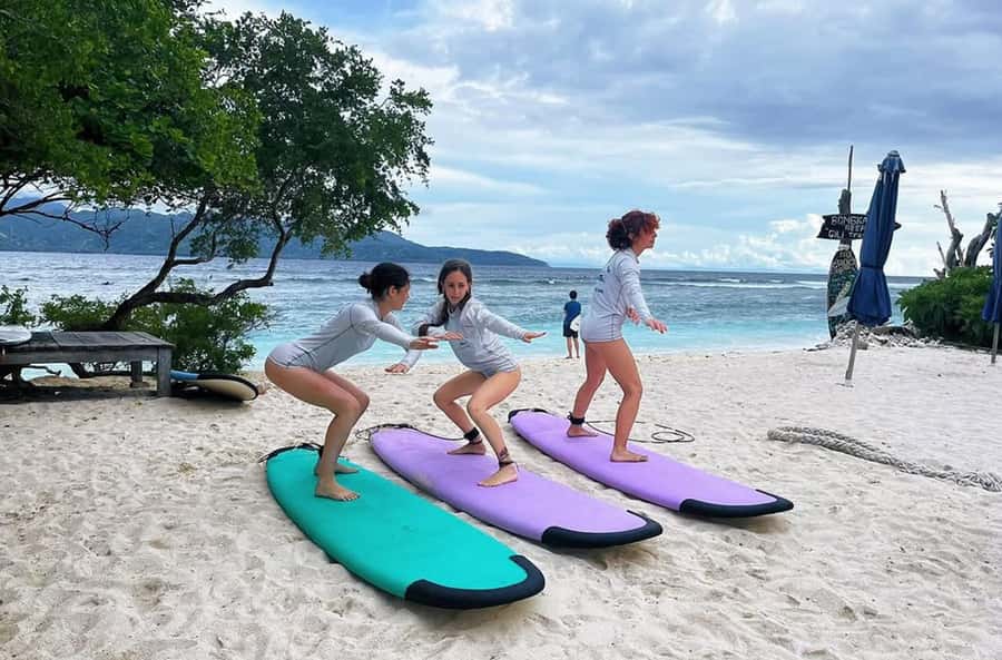 Gili Trawangan: Private Beginner & Intermediate Surf Lessons - Practical preparation for a smoother session