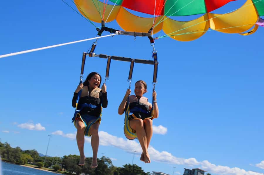 Gold Coast: Surfers Parasailing with Free Photos - Key Points Before You Fly