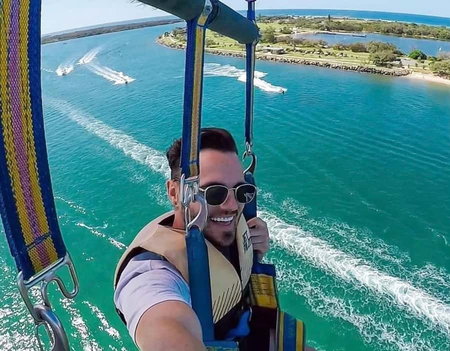 Gold Coast: Surfers Parasailing with Free Photos - How the $67 Price Works