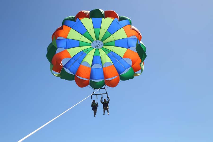 Gold Coast: Surfers Parasailing with Free Photos - Practical Packing Advice