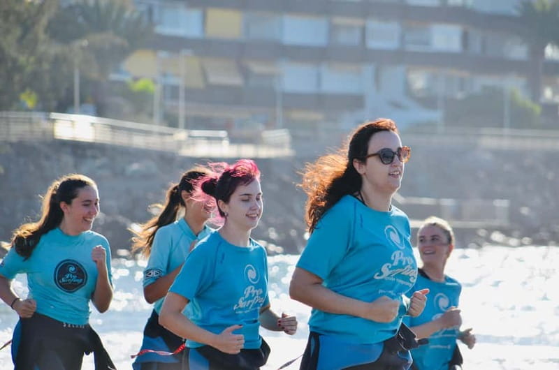 Gran Canaria: Playa del Inglés Girls' Surf Experience - Choosing the beach by the day’s conditions
