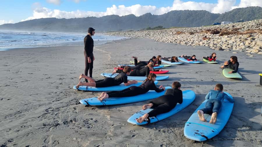 Greymouth: 2-Hour Beginner Surf Lesson - Meeting the surf school beside Greymouth beach
