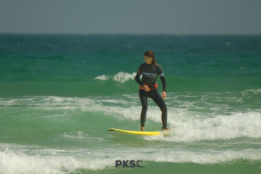 Group Surf Class in Peniche with PKSC - Choosing the right level for your ability