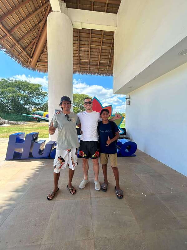 Huatulco: Surf Lesson with surf instructor. All Levels - Learning to paddle, stand, and balance