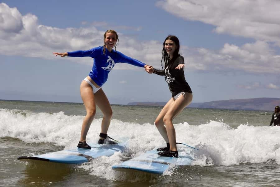 Kihei, Maui: 2-Hour Beginner Surfing Class - Learning the basics on the beach