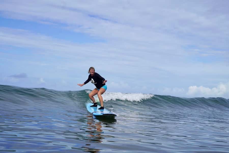 Kihei, Maui: 2-Hour Beginner Surfing Class - Getting fitted with a board and basic gear