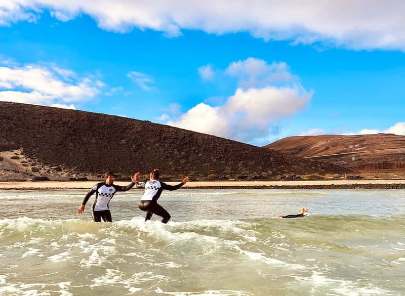 La Pared: Classic Surf Lesson in the South of Fuerteventura - Why the six-person limit matters
