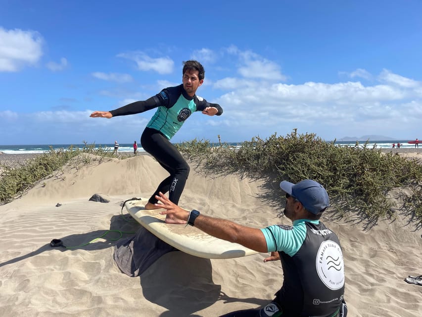 Lanzarote: dynamic surf lessons with friends or private lessons in Famara - Small groups change the quality of the coaching