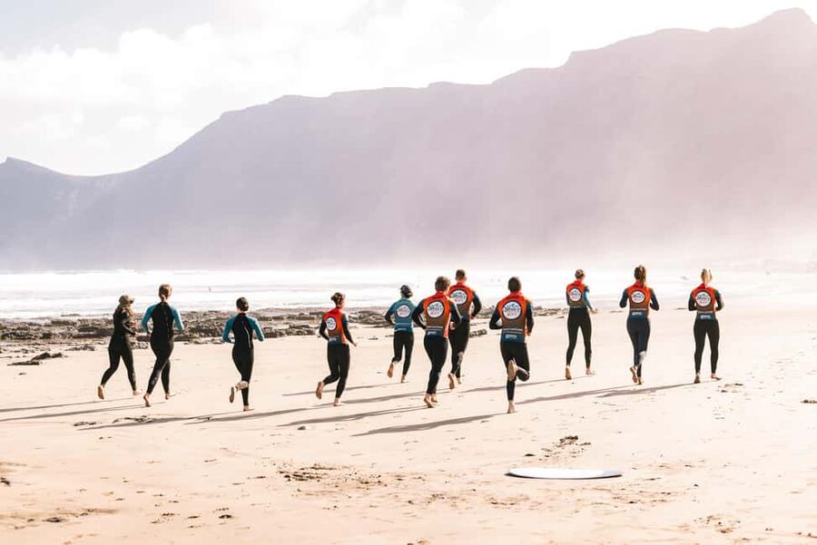 Lanzarote: Surf Experience in Famara with MauriSurf - Why Famara is a fine place to start surfing