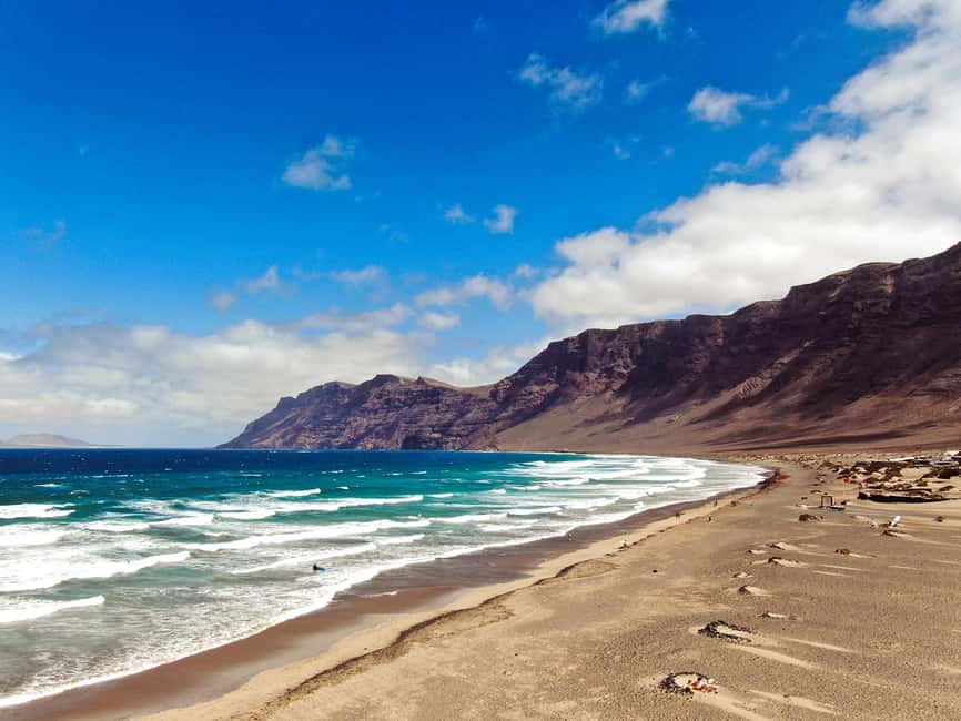Lanzarote: Surf Lessons in Famara, 2 or 4 Hour - Is $53 good value for Famara surfing?