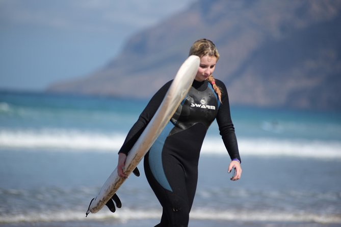 Lanzarote Surfing Session - From beach theory to your first wave