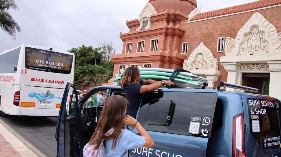 Las Américas: Inolvidable Private Surf Lesson Max 5persons - Who will enjoy this most?