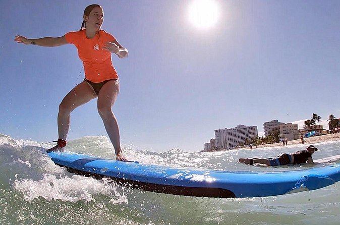 Learn to surf Fort Lauderdale - Why the four-person limit matters