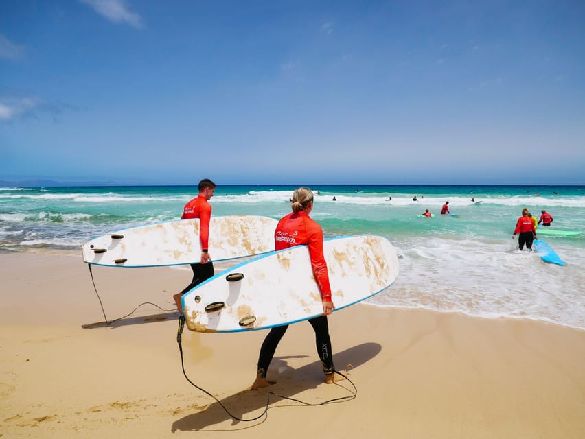 Learn to Surf in the north of Fuerteventura! - One day or three days: choose your learning pace