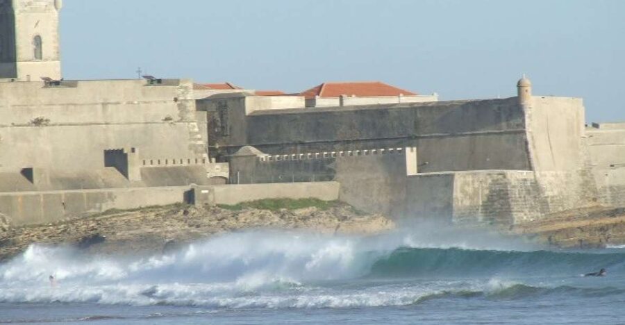 Lisbon: 1.5-Hour Surf Lesson - How long is the lesson?