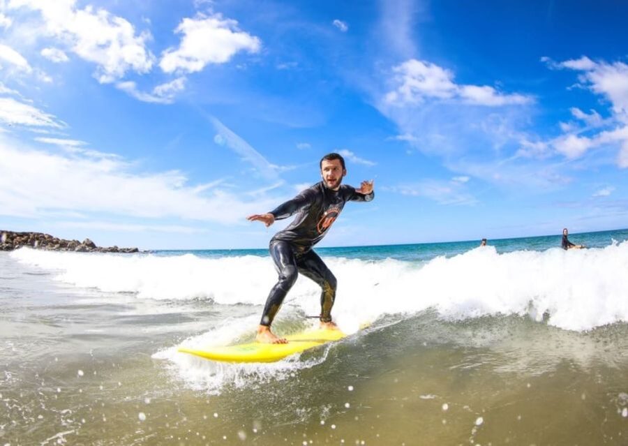 Lisbon: Capafórnia Surf Experience - Who will enjoy this most