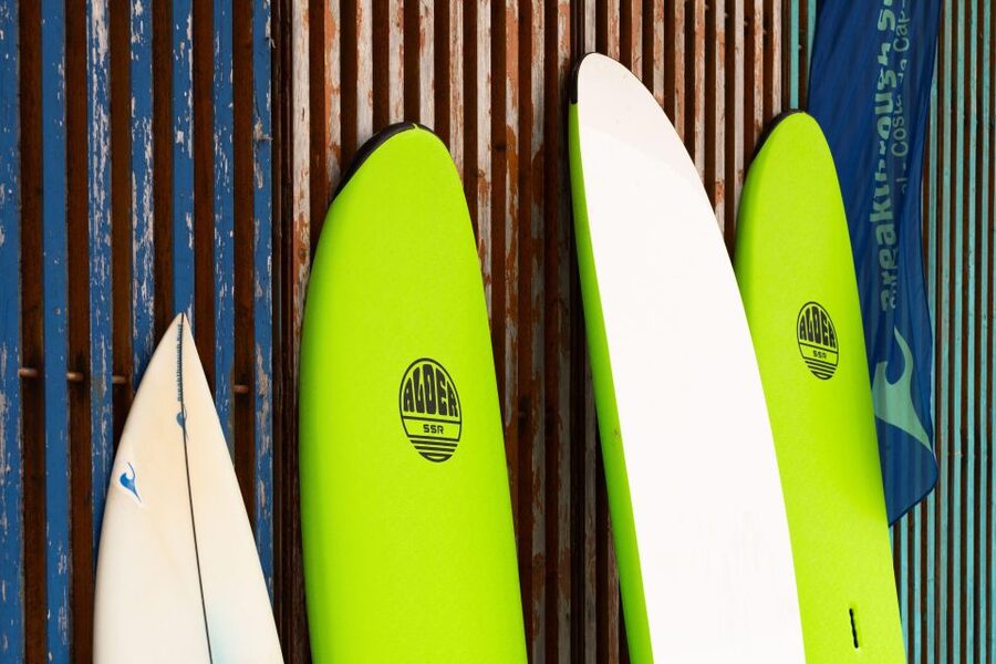 Lisbon: Come try our Surf Lesson in Costa da Caparica - Meeting at Nova Praia and Getting Set Up