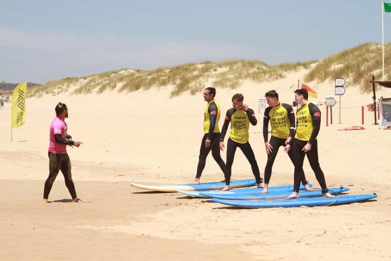 Lisbon: The Surf Instructor - surf lessons with transfer - Key points at a glance