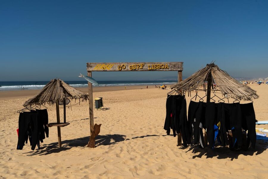 Lisbon: The Surf Instructor - surf lessons with transfer - Timing, language, and cancellation