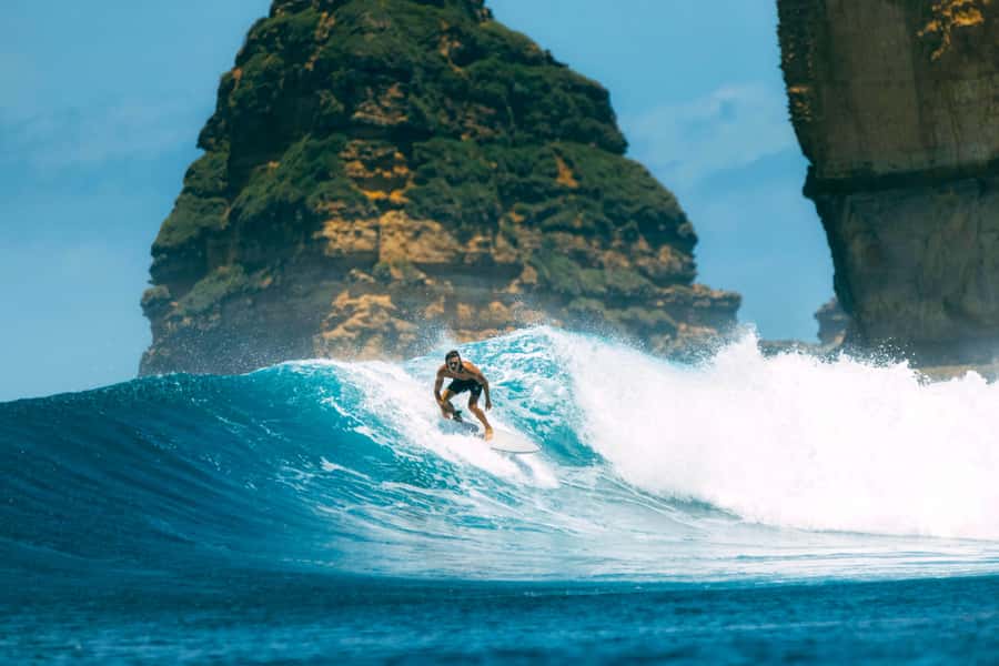 Lombok Epic: Exclusive Surfing, Beaches, and Sunset Hills - Mawun Beach and the quieter middle of the day